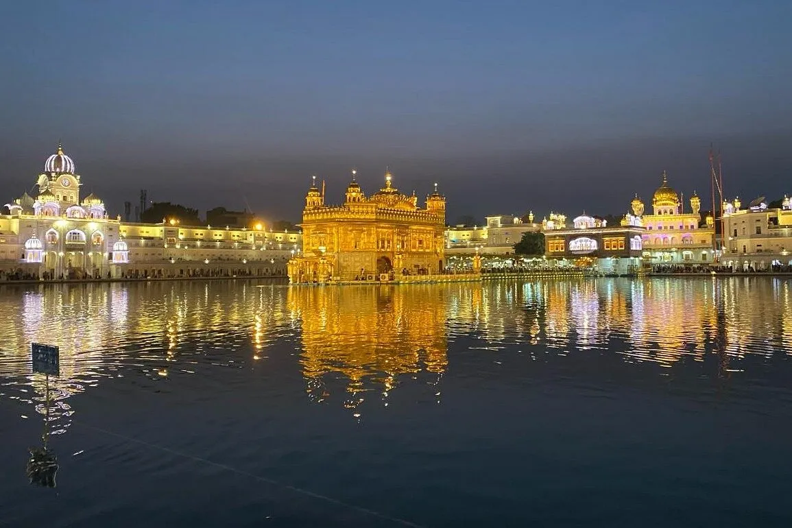 अमृतसर वाघाबॉर्डर वैष्णोदेवी दर्शन सहल